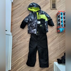 Snozy Winter Jacket And Bibs Snowpants